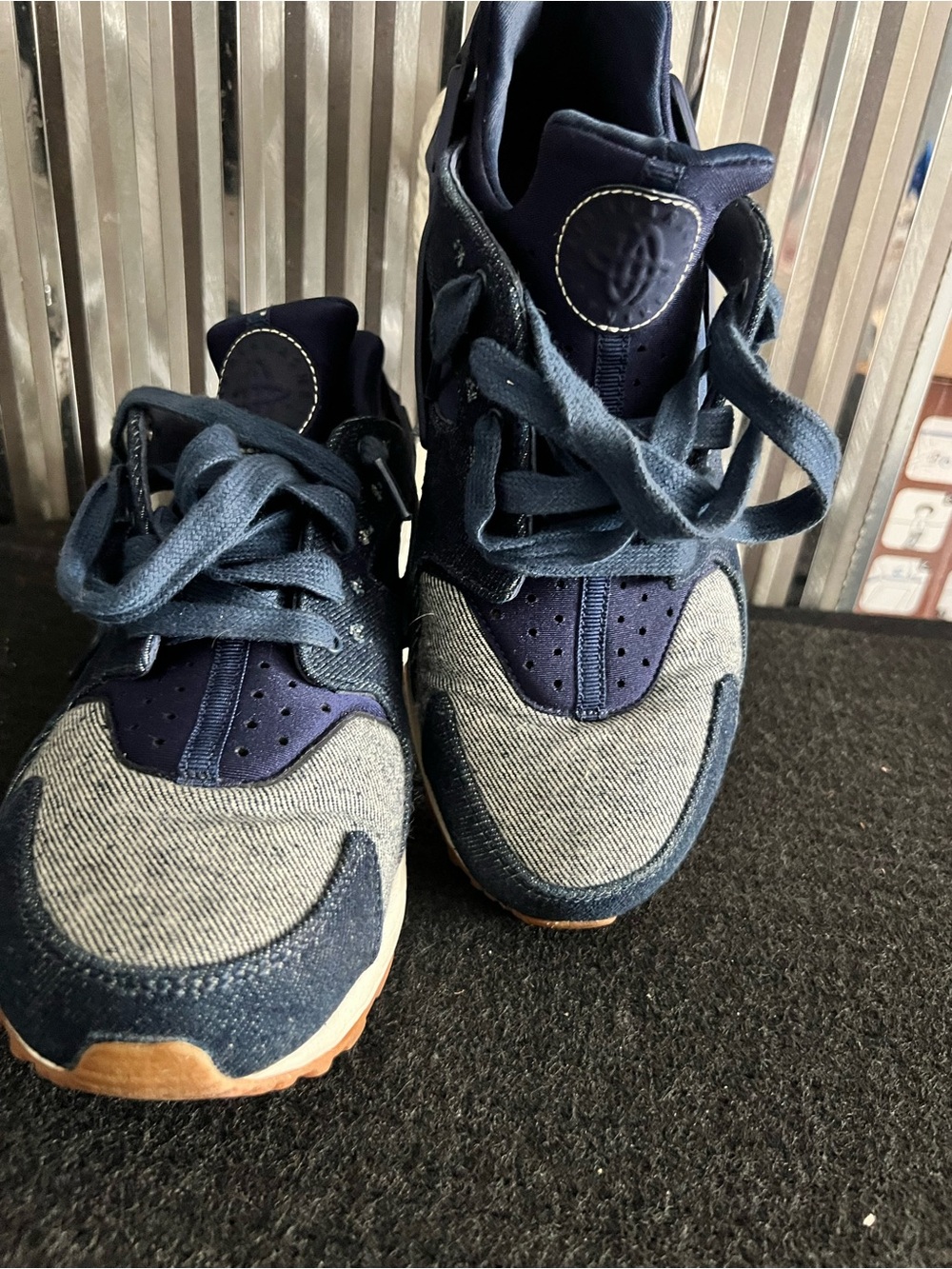 Nike Women's Navy Blue and Cream Sneakers - Picture 4 of 5